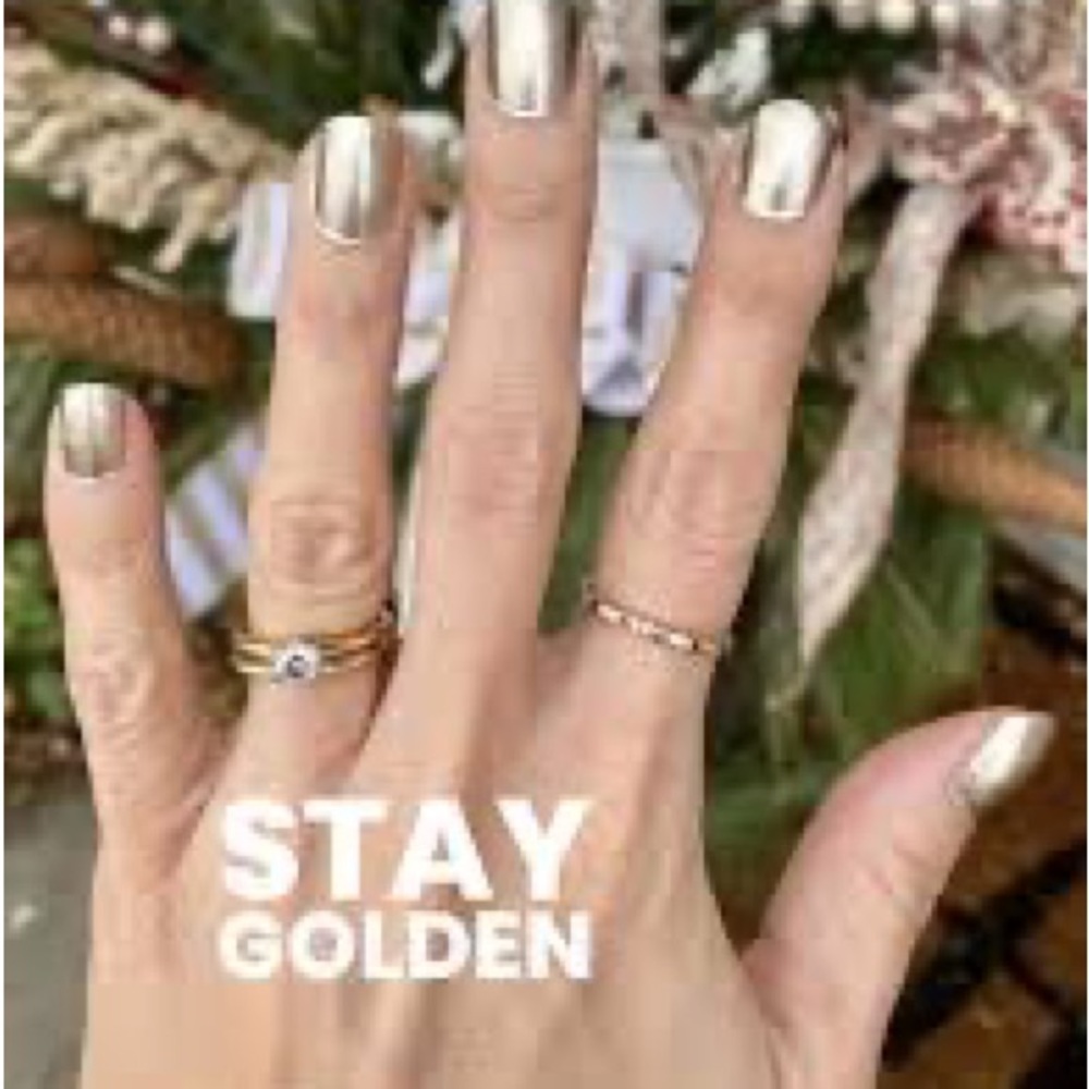 🌸Sale:3/$30🌸 Color Street Nail Polish Strips. Shade: Stay Golden. NWT.